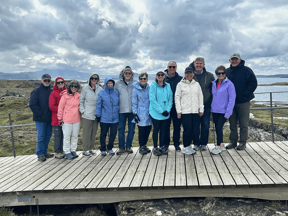 A group of alumni on a trip to iceland